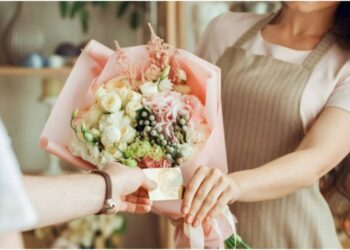 Flower Delivery Adelaide: Brightening Lives with BloomBar Flowers