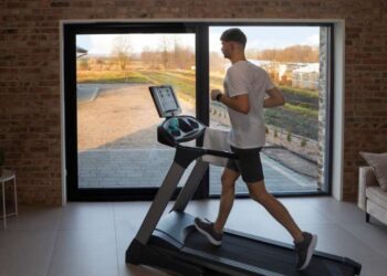 The Essential Treadmill Guide for Home Fitness Enthusiasts